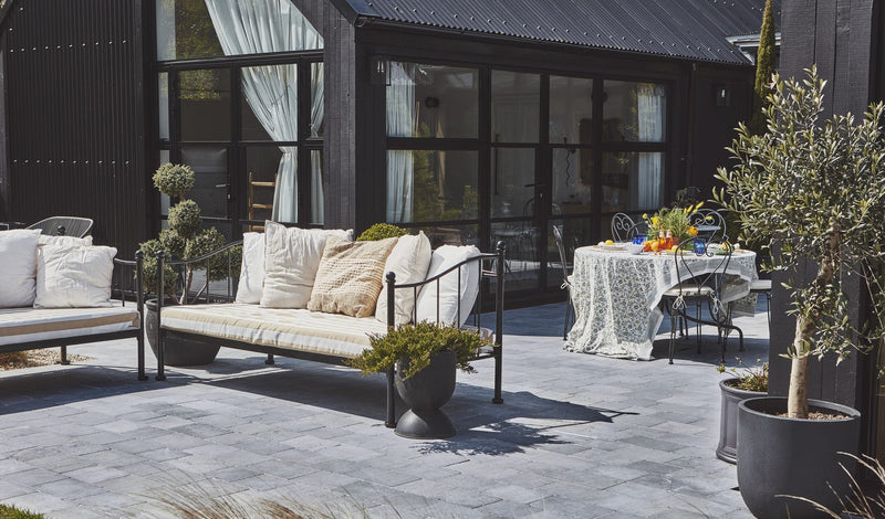 Outdoor Tiles: Inspiration for Early Spring, With Stone