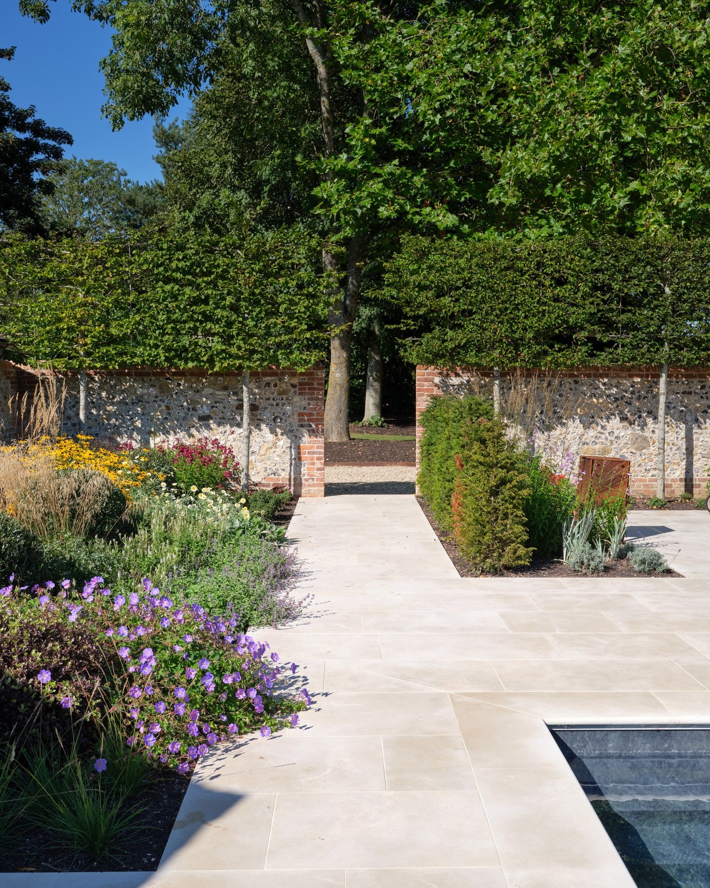 Buscot Limestone Etched Paving