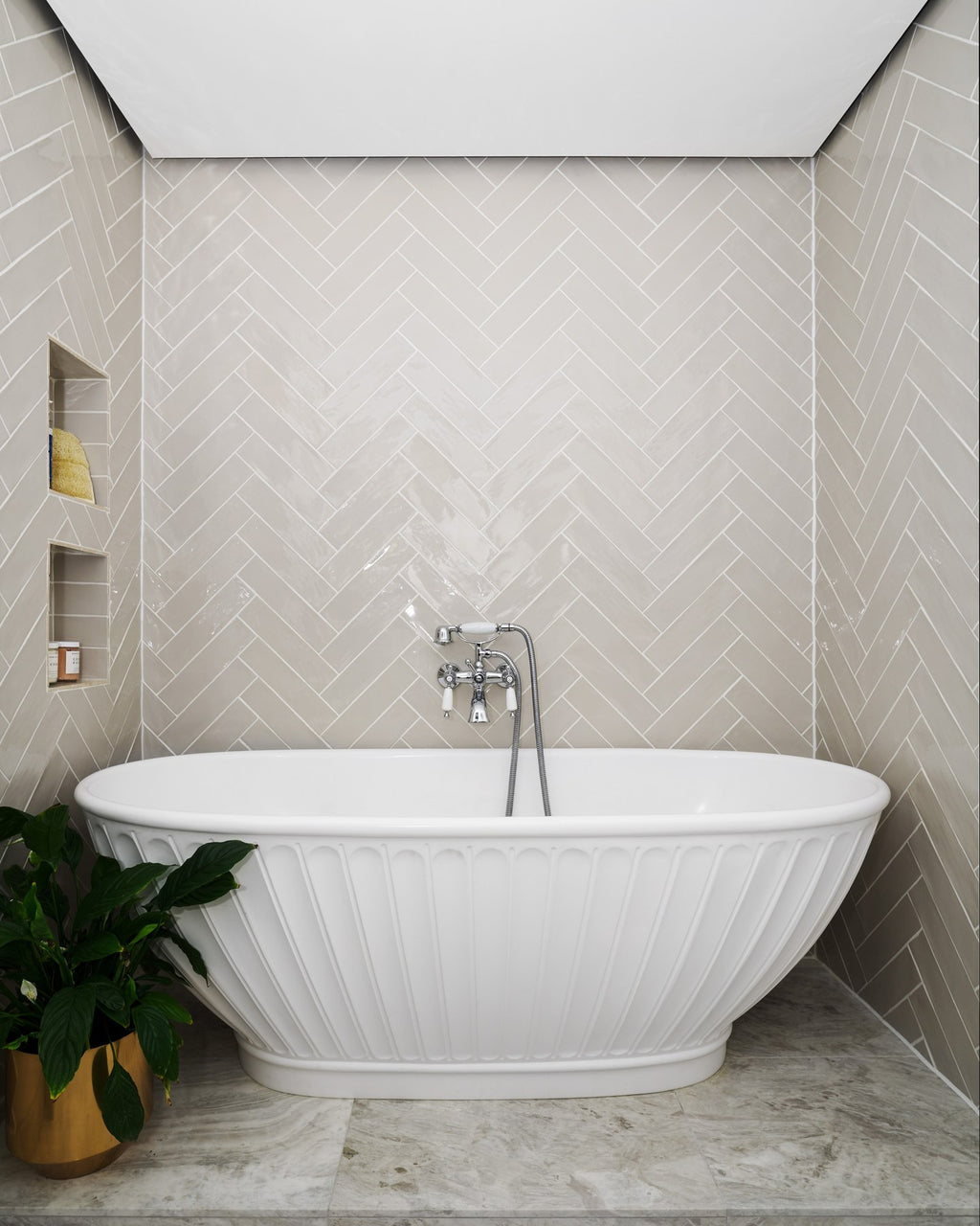 Carter Ceramic Ecru