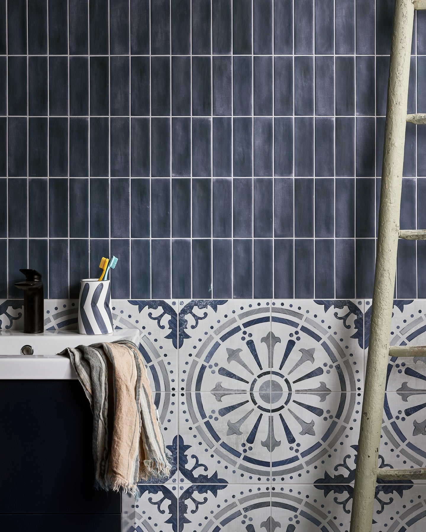 Ditty Porcelain Matt Navy