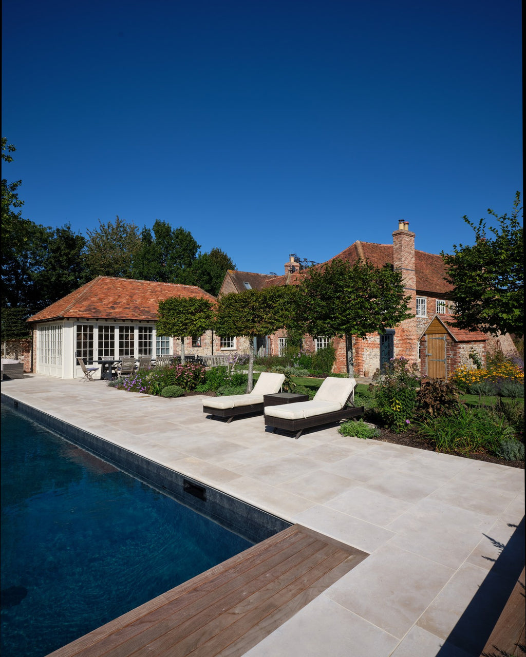 Buscot Limestone Etched Paving