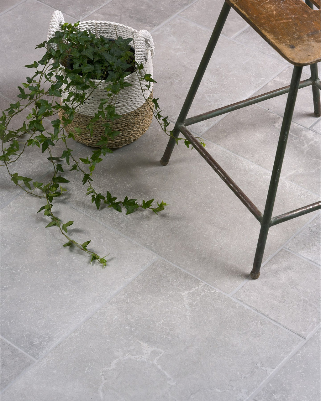 Cotehele Porcelain Grey