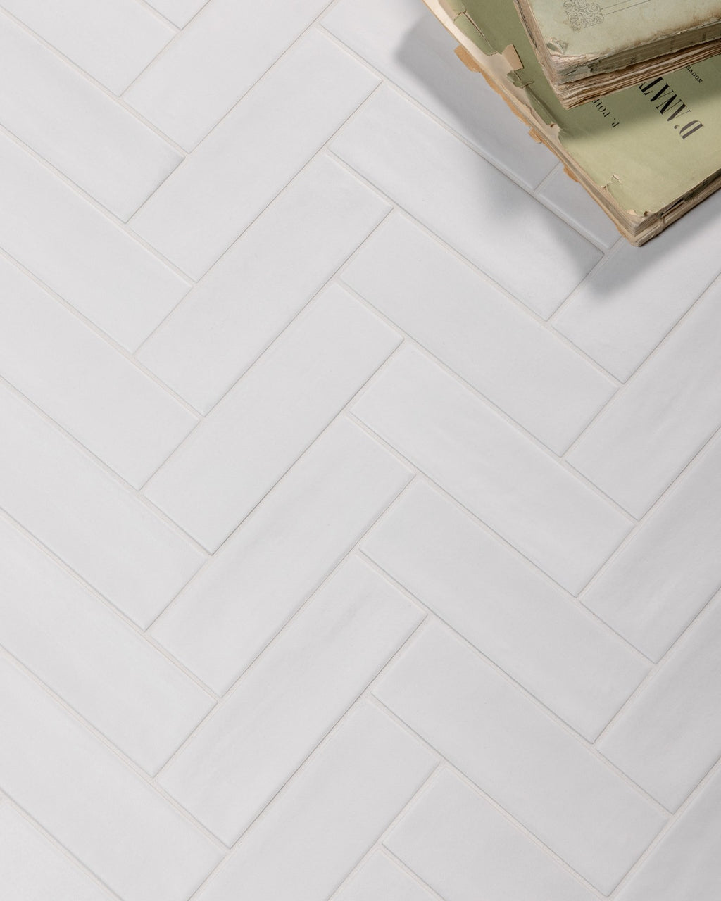 Petite Porcelain Matt White