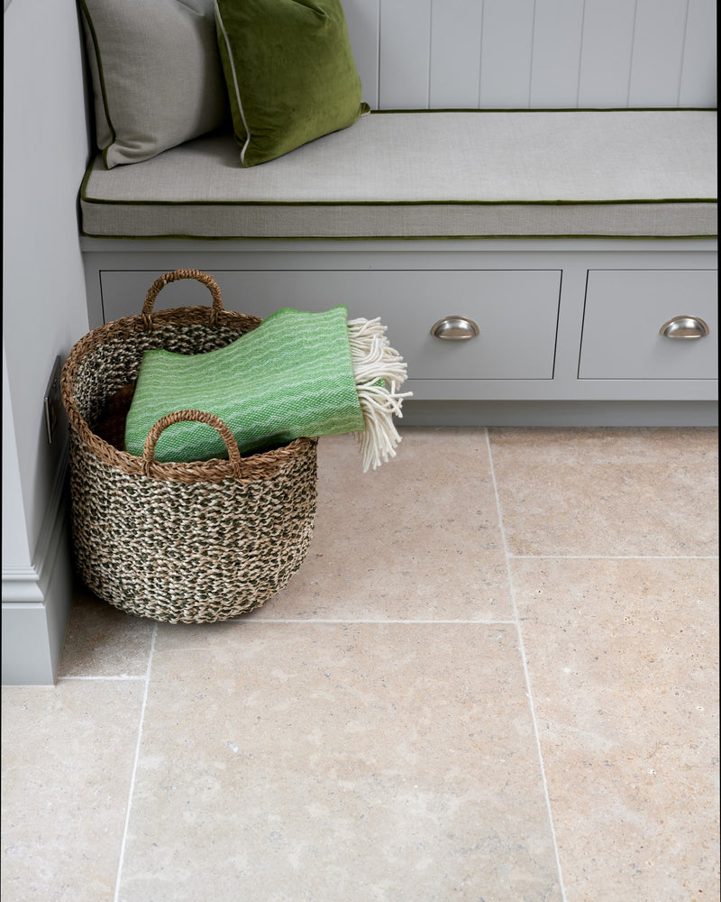 Wychwood Limestone Tumbled Finish