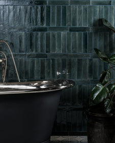 Foundry Novo Porcelain Navy|Credit: Catchpole & Rye Bathtub|cuba-porcelain-infantas-blue