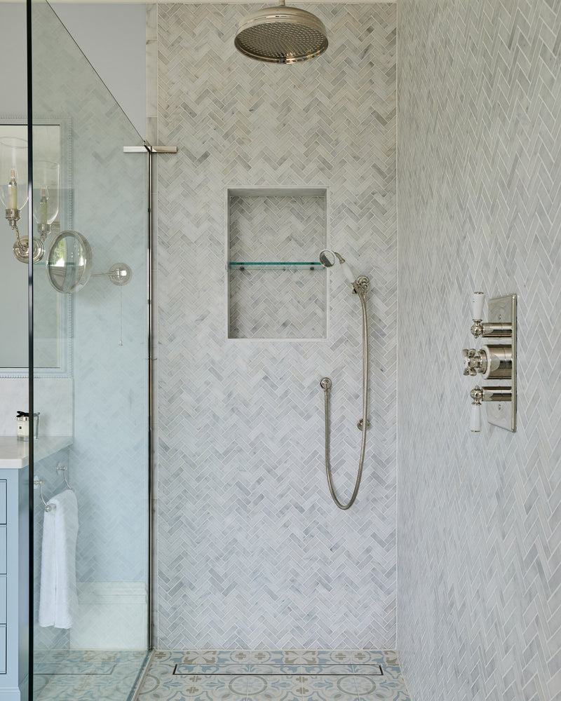 Long Island Marble Herringbone Mosaic|Design: Sherbourne Interiors, Photography: Chris Snook|parisian-chic-porcelain-paix