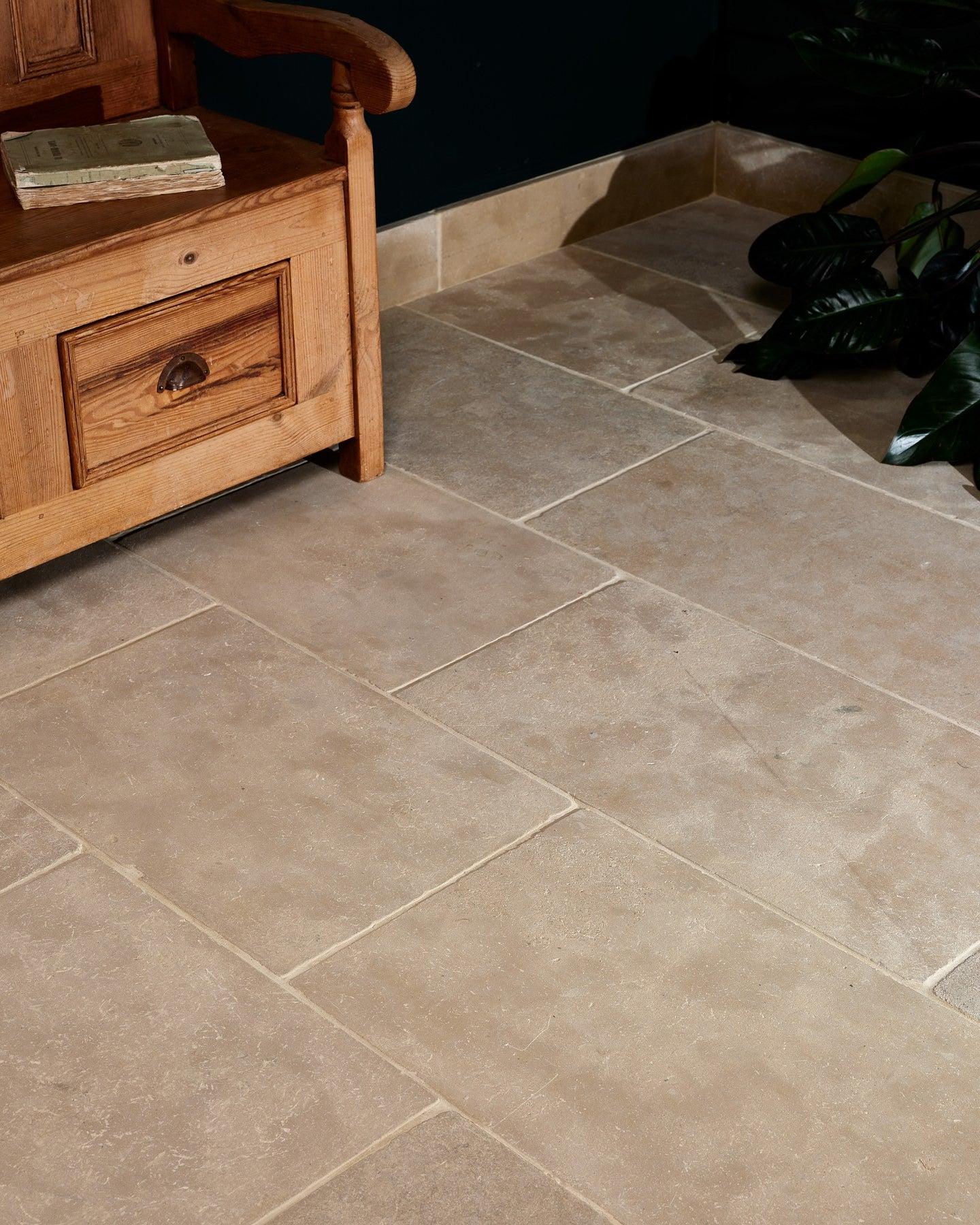 Riviera Limestone Tumbled