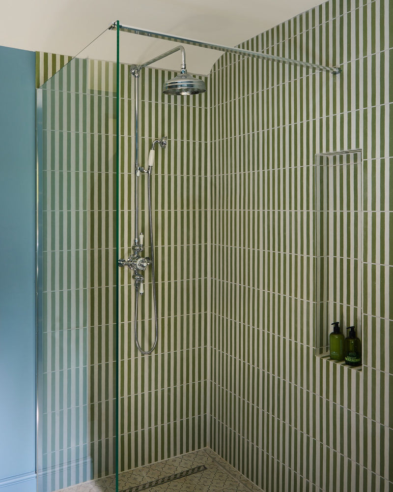 Deck Chair Porcelain Sage|Credit: @harriets_studio and Boz Gagovski Photography|cuba-porcelain-como