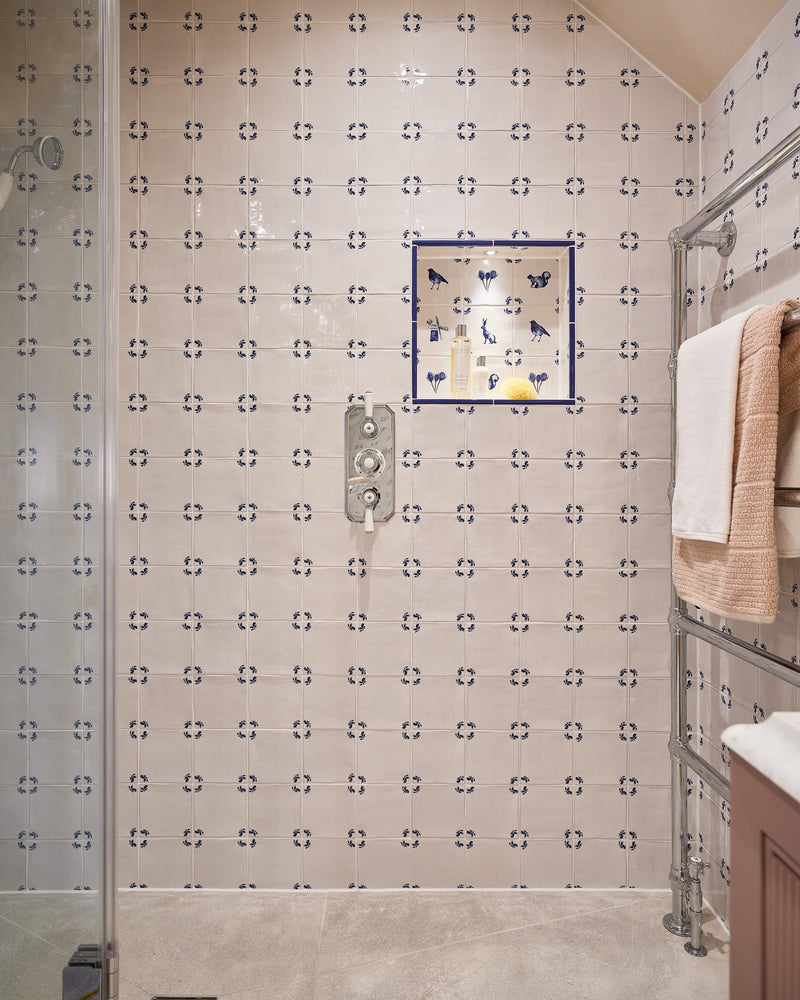 Dyrham Dairy Ceramic Decor||Bathroom design, installation and photography by Simply Bathrooms (Surrey) Ltd.|dyrham-dairy-ceramic-oak-leaf-corner