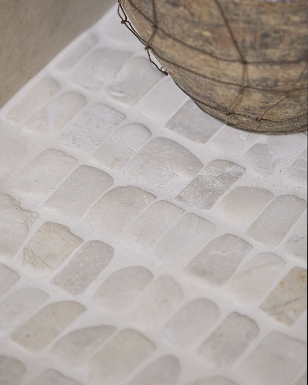 Enso Cobble Mosaic Strip Chalk