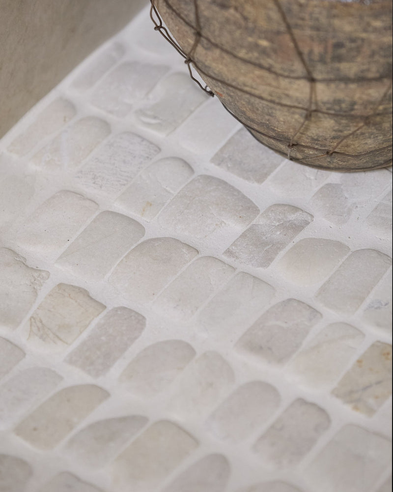 Enso Cobble Mosaic Strip Chalk