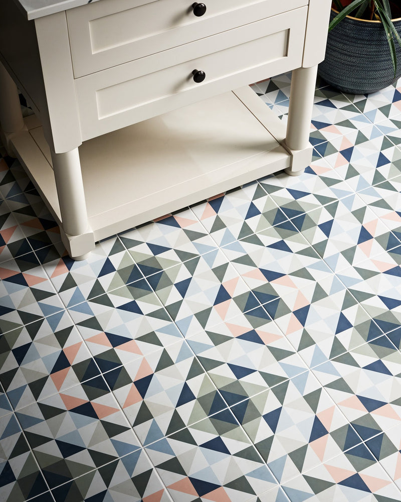 Kaleidoscope Porcelain Skipper