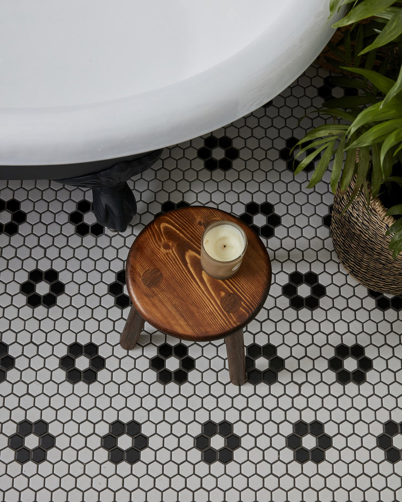 Mono Hex Porcelain Mosaic Daisy|||