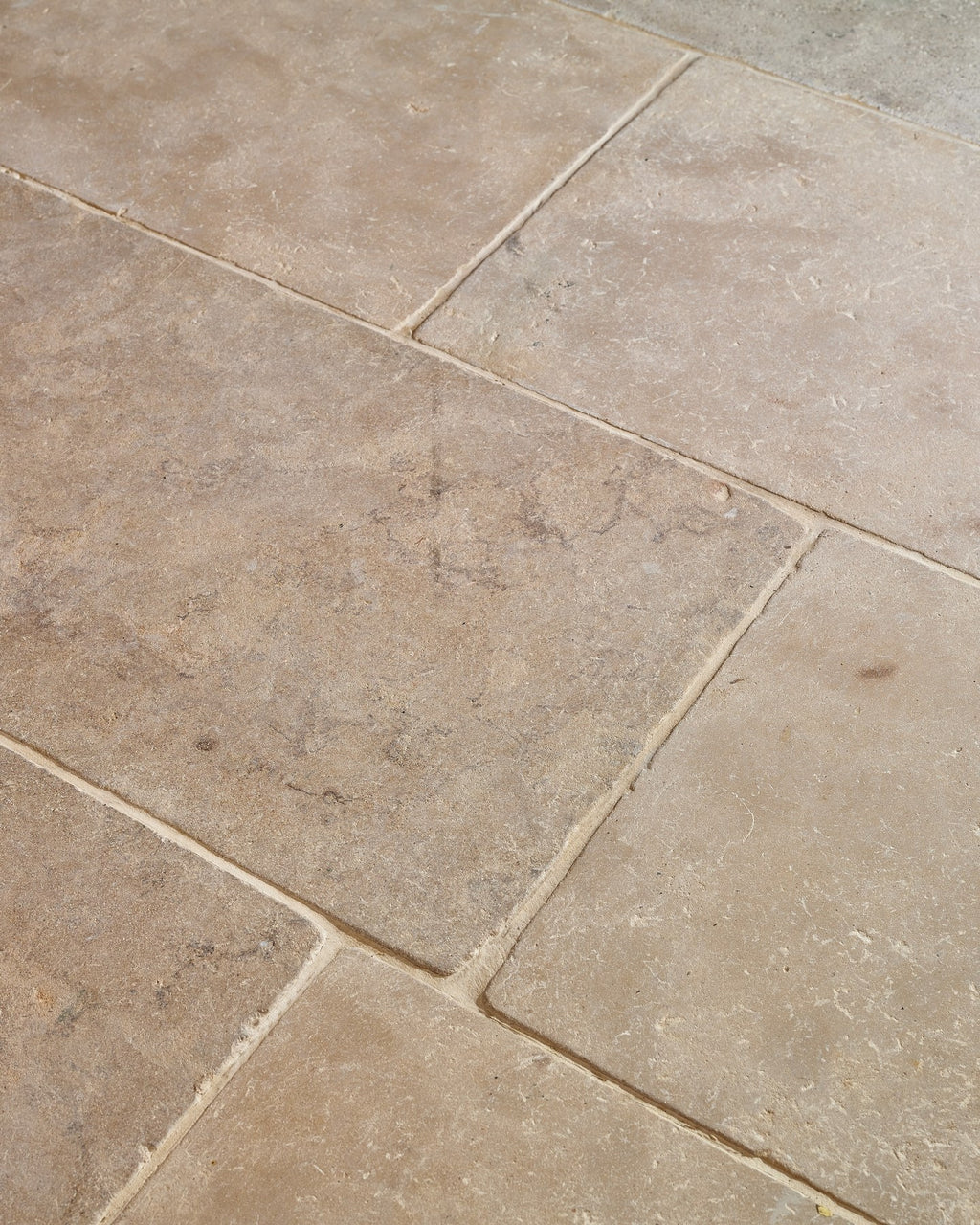 Riviera Limestone Tumbled