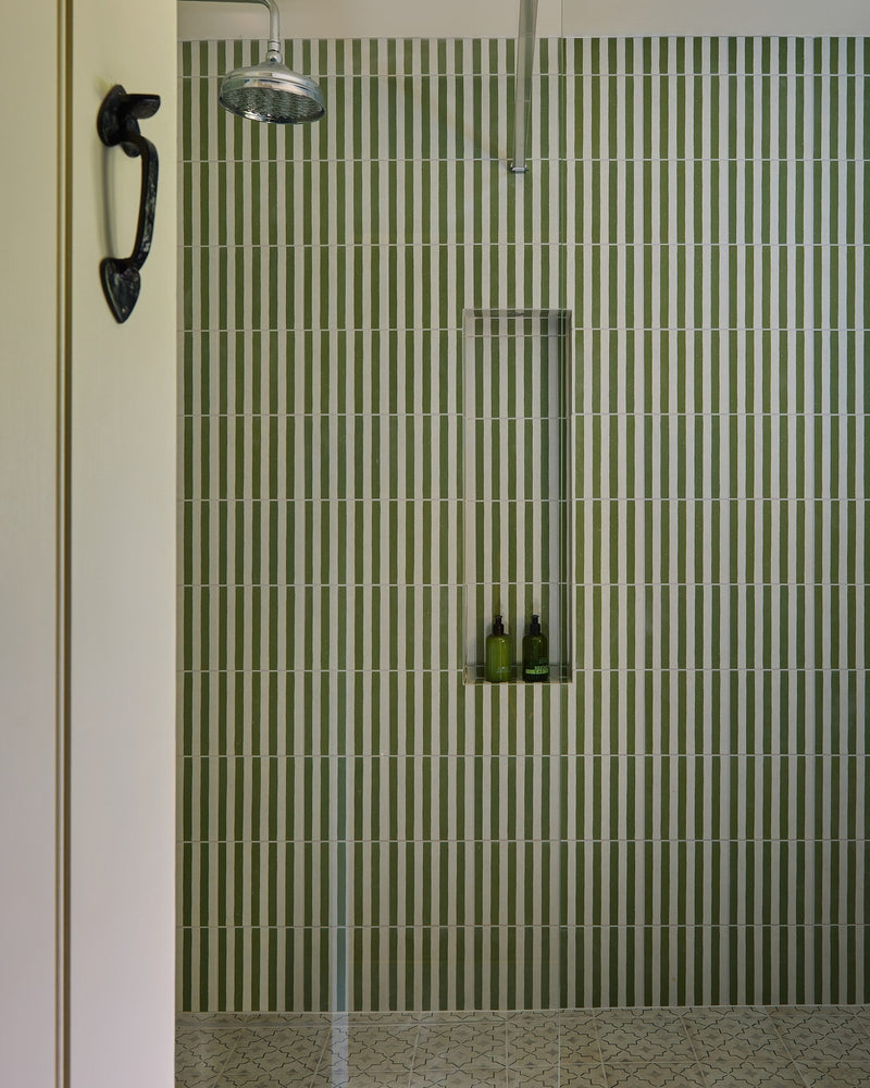 Deck Chair Porcelain Sage|Credit: @harriets_studio and Boz Gagovski Photography|cuba-porcelain-como