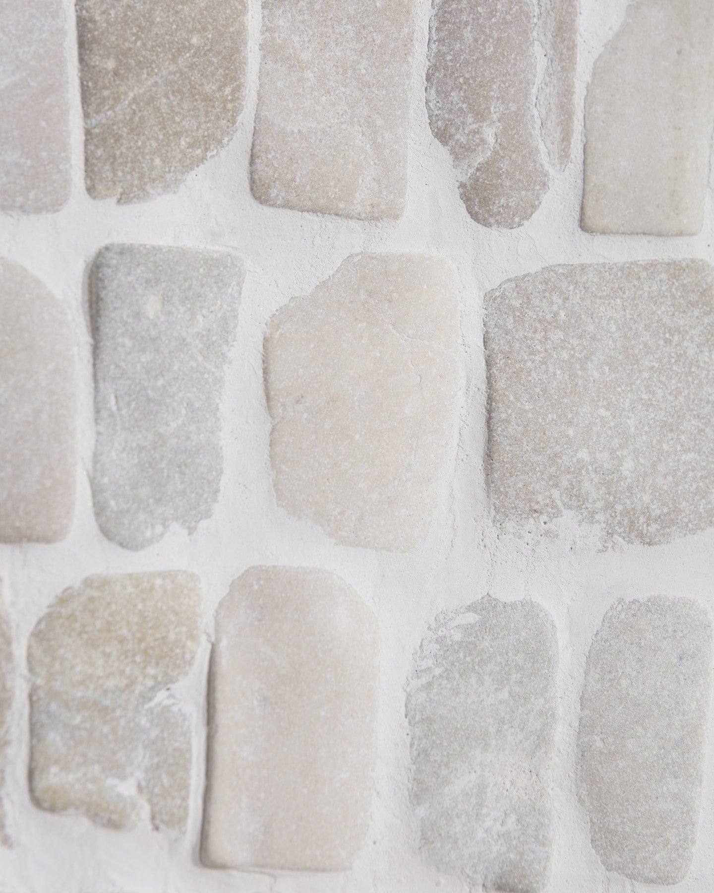 Enso Cobble Mosaic Strip Chalk