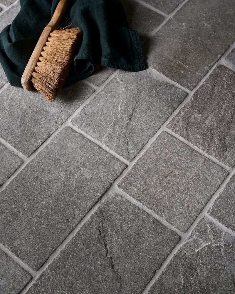 Galway Limestone Cobble Seasoned Finish