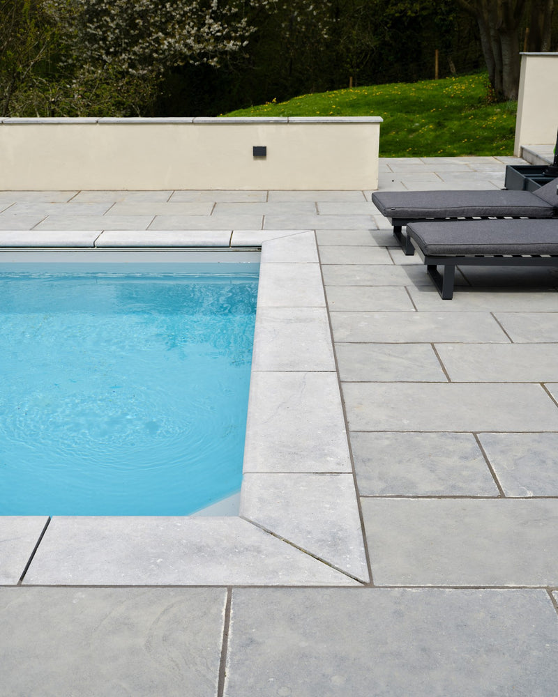 Kimmeridge Limestone Etched Bullnose Coping