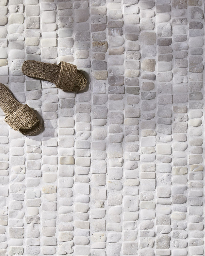 Enso Cobble Mosaic Strip Chalk
