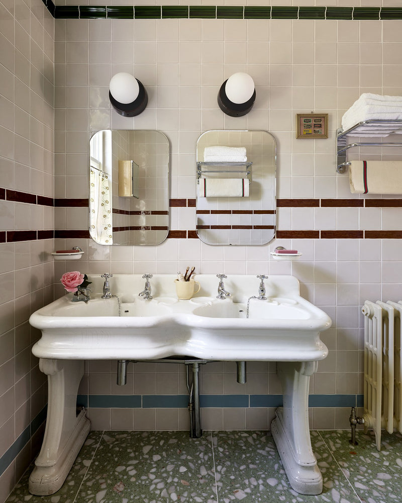 Rialto Terrazzo Laguna Honed|Credit: @overdale_house Photography: Darren Chung|tunstall-ceramic-square-deep-white