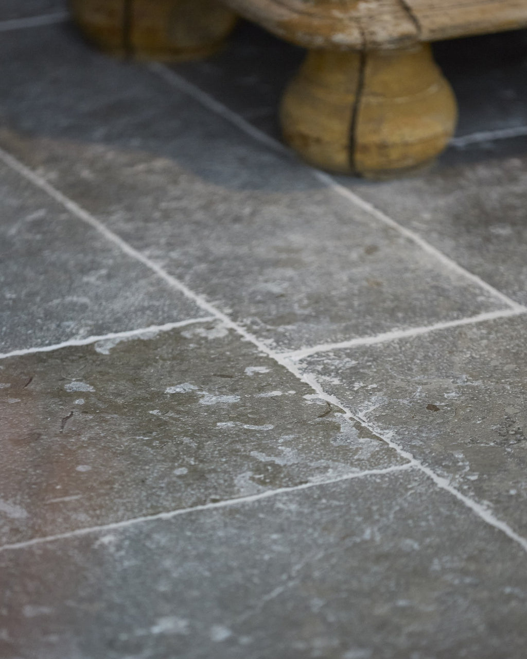Aquitaine Limestone Seasoned Finish