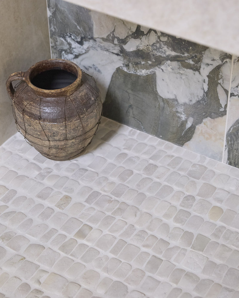 Enso Cobble Mosaic Strip Chalk