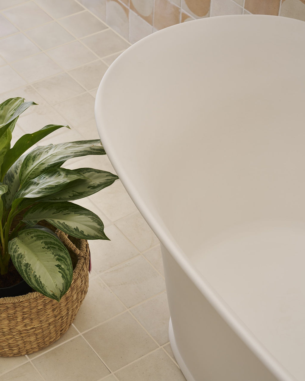 Menara White Porcelain Matt