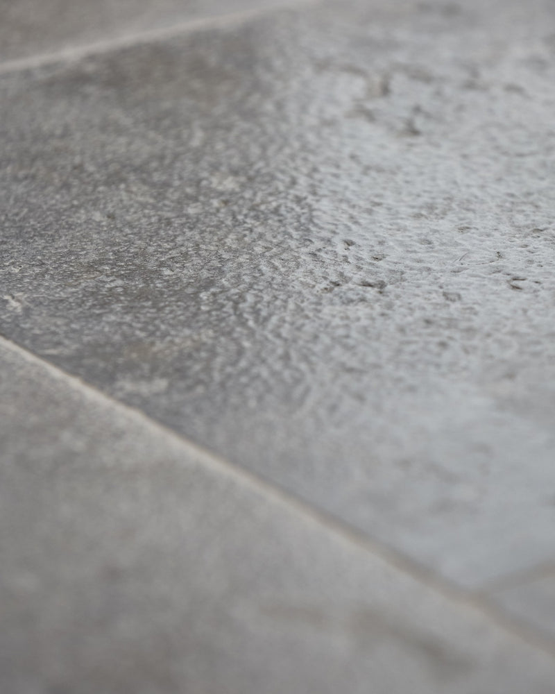 Aquitaine Limestone Seasoned Finish