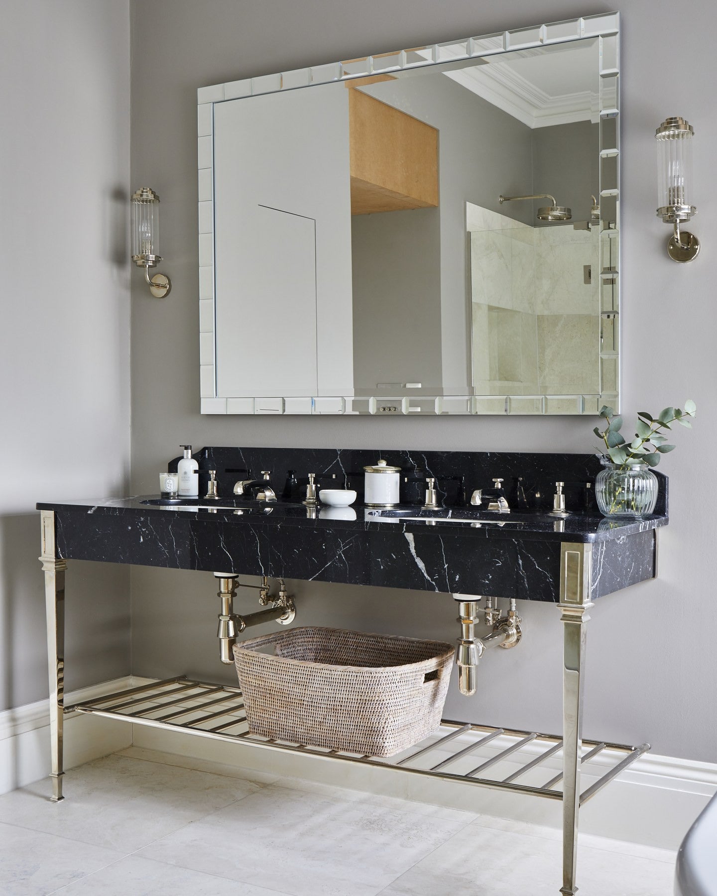Folio Marble Honed Finish