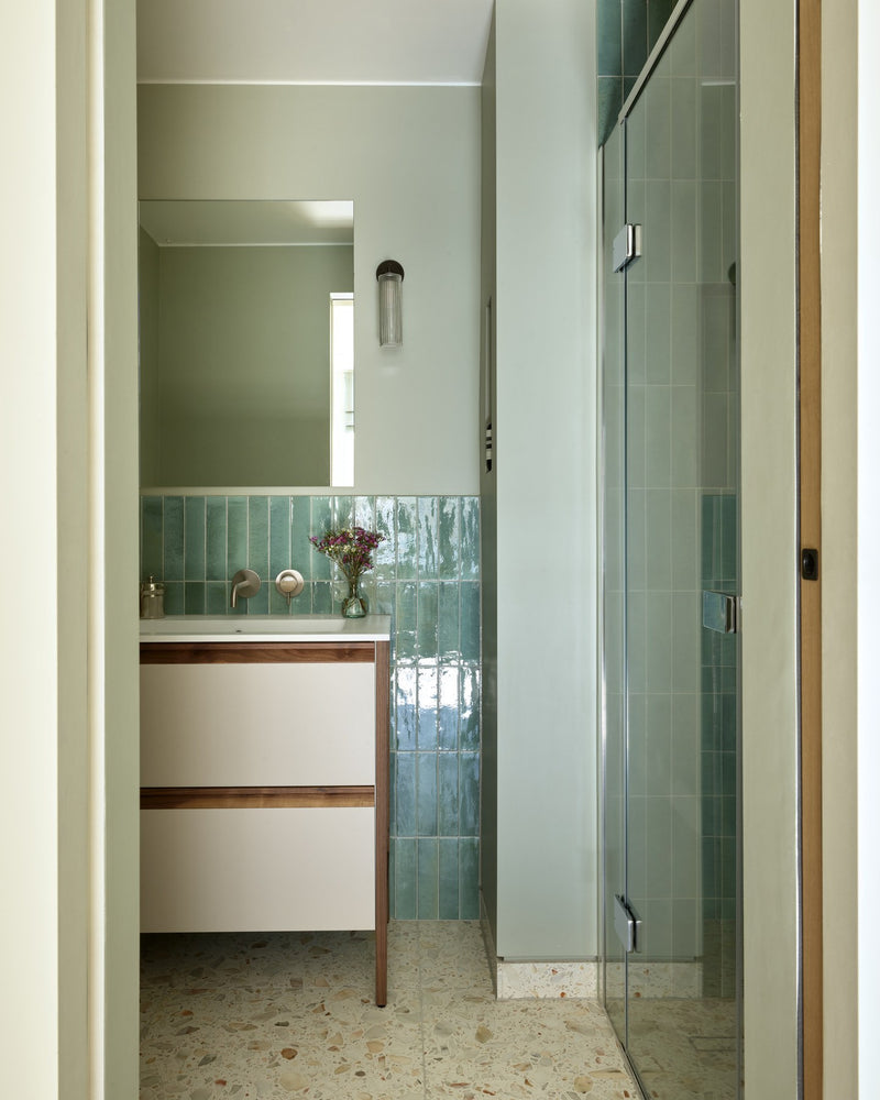 Foundry Novo Porcelain Turquoise||Credit: Claudia Ludwig Designs|