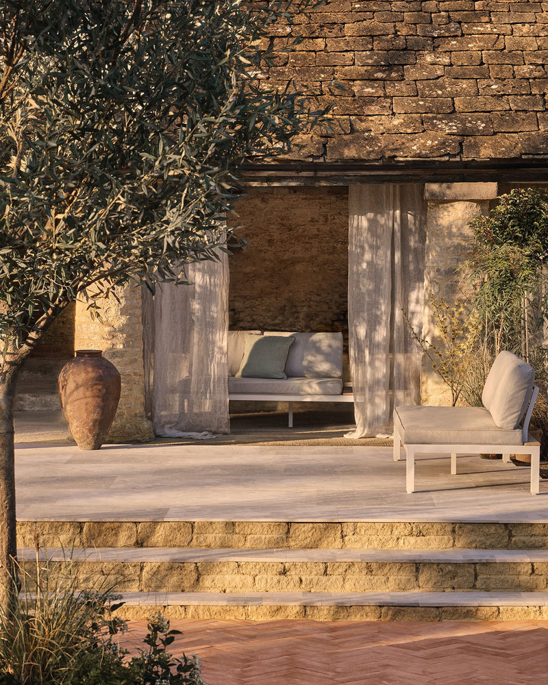 Romaine Limestone Velvet Finish|||