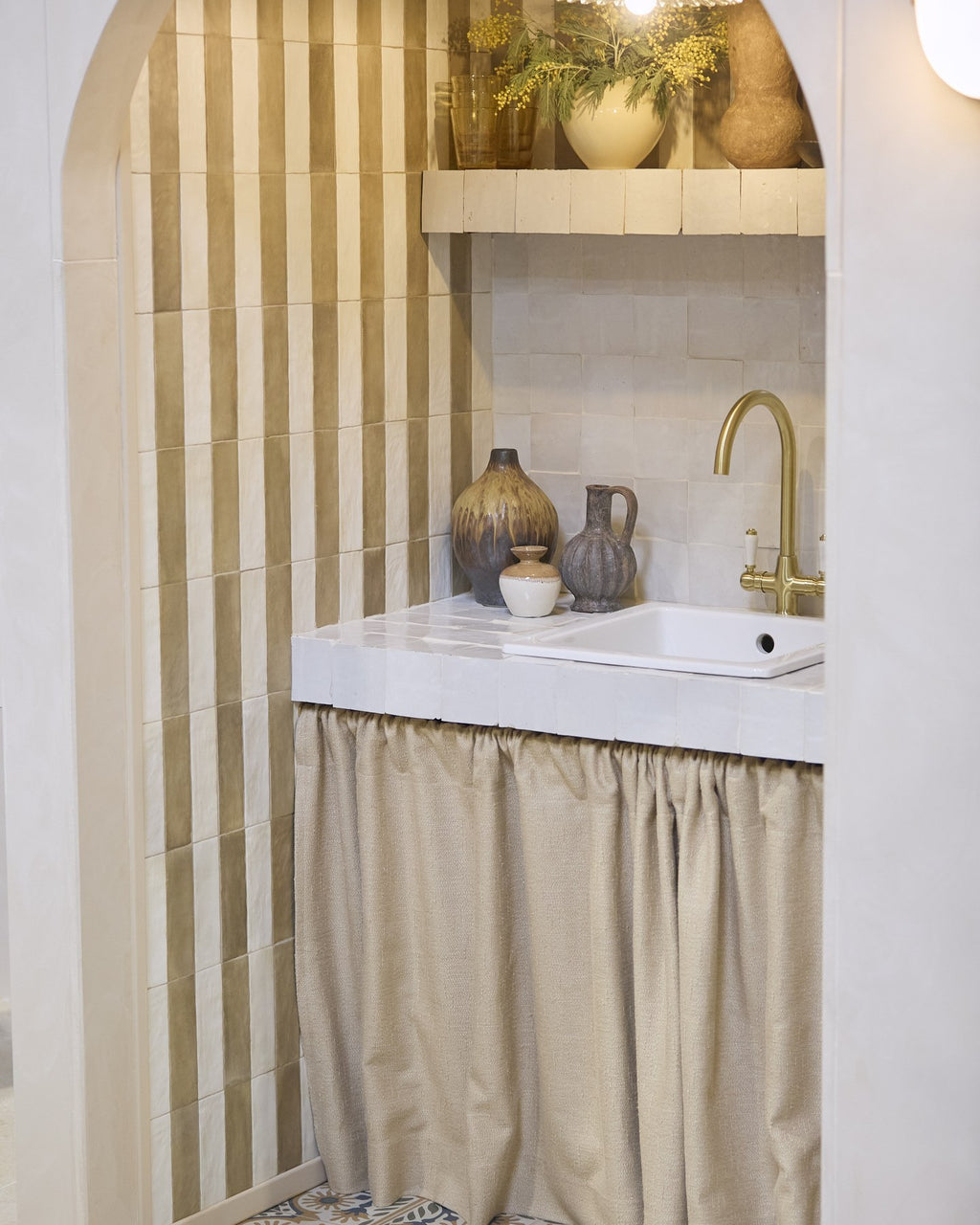Oasis Veloute Ceramic White Matt