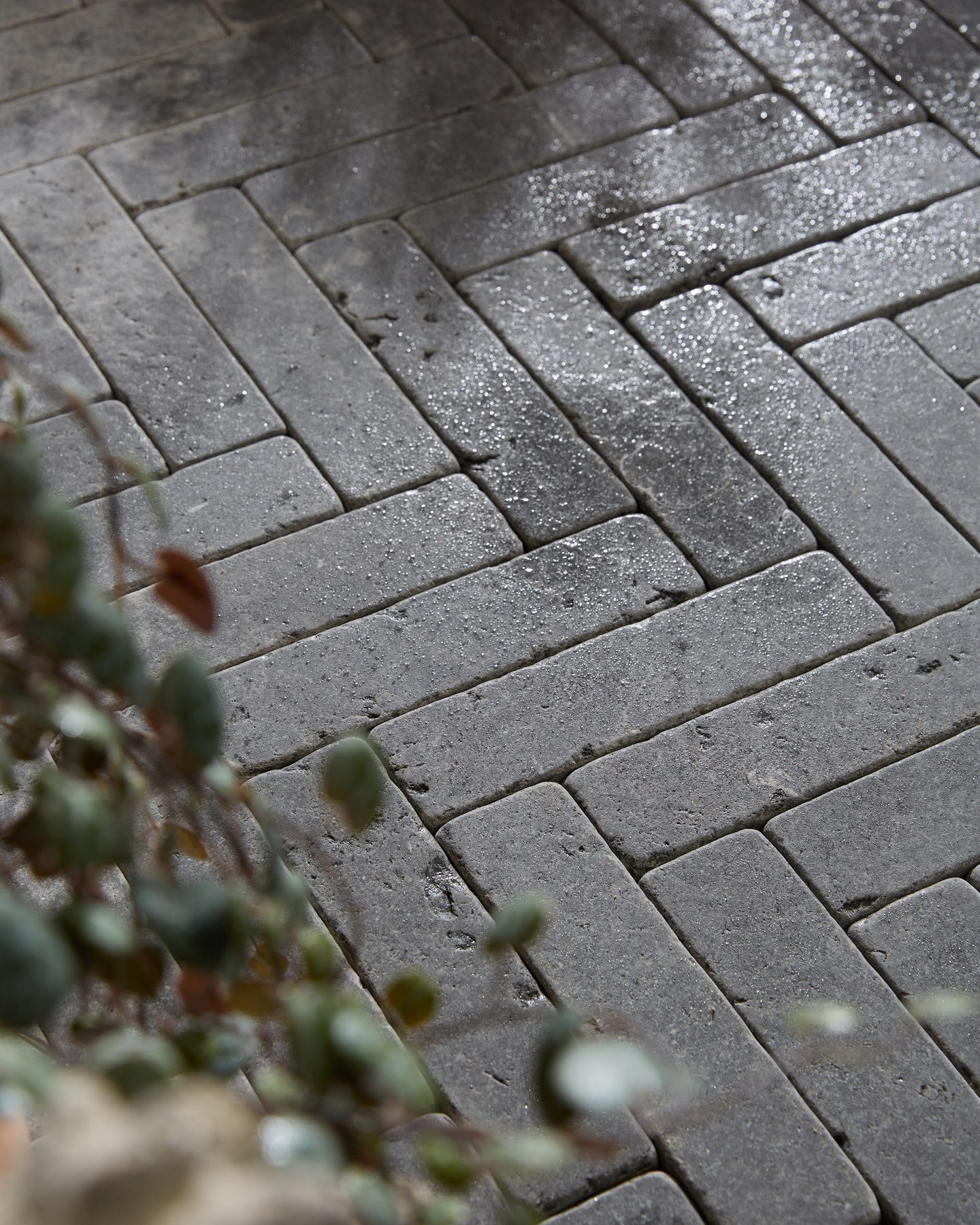 Hazlebury Limestone Tumbled & Etched Klinkers