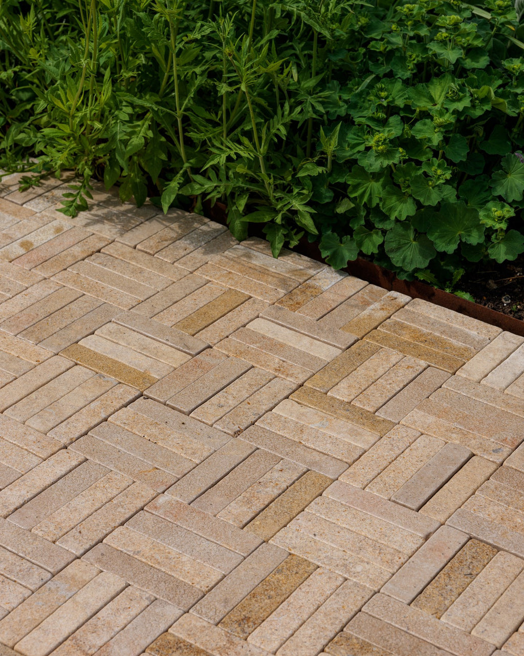 Buscot Limestone Tumbled & Etched Klinkers