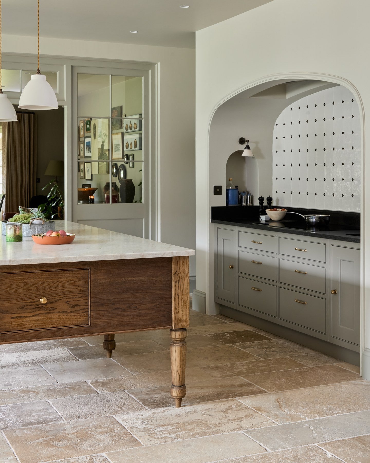 Vieux Bourgogne Limestone Ancient Finish
