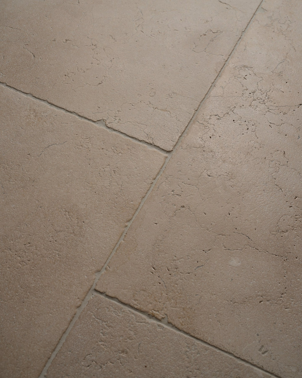 Bergamo Limestone Lightly Seasoned Finish