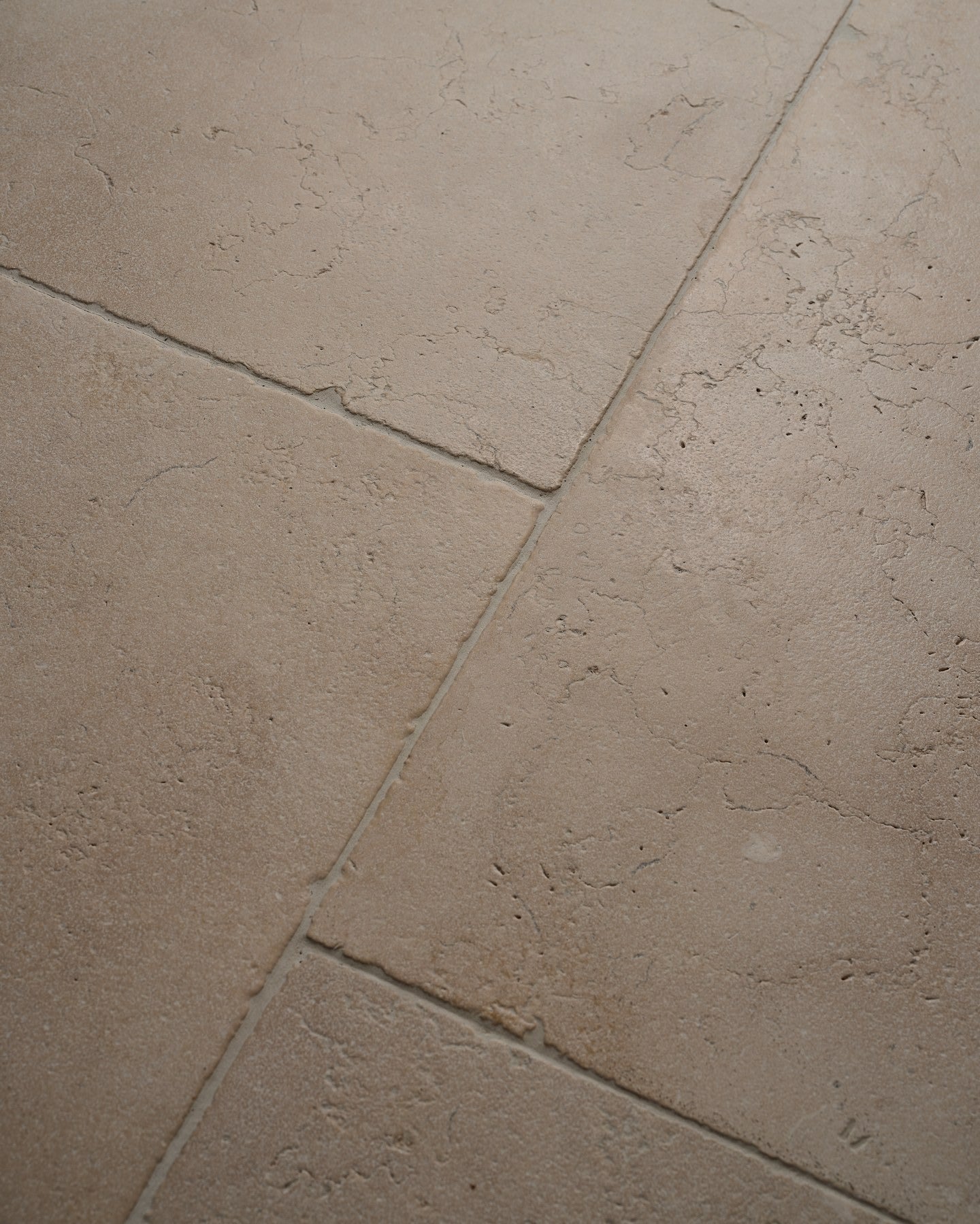 Bergamo Limestone Lightly Seasoned Finish