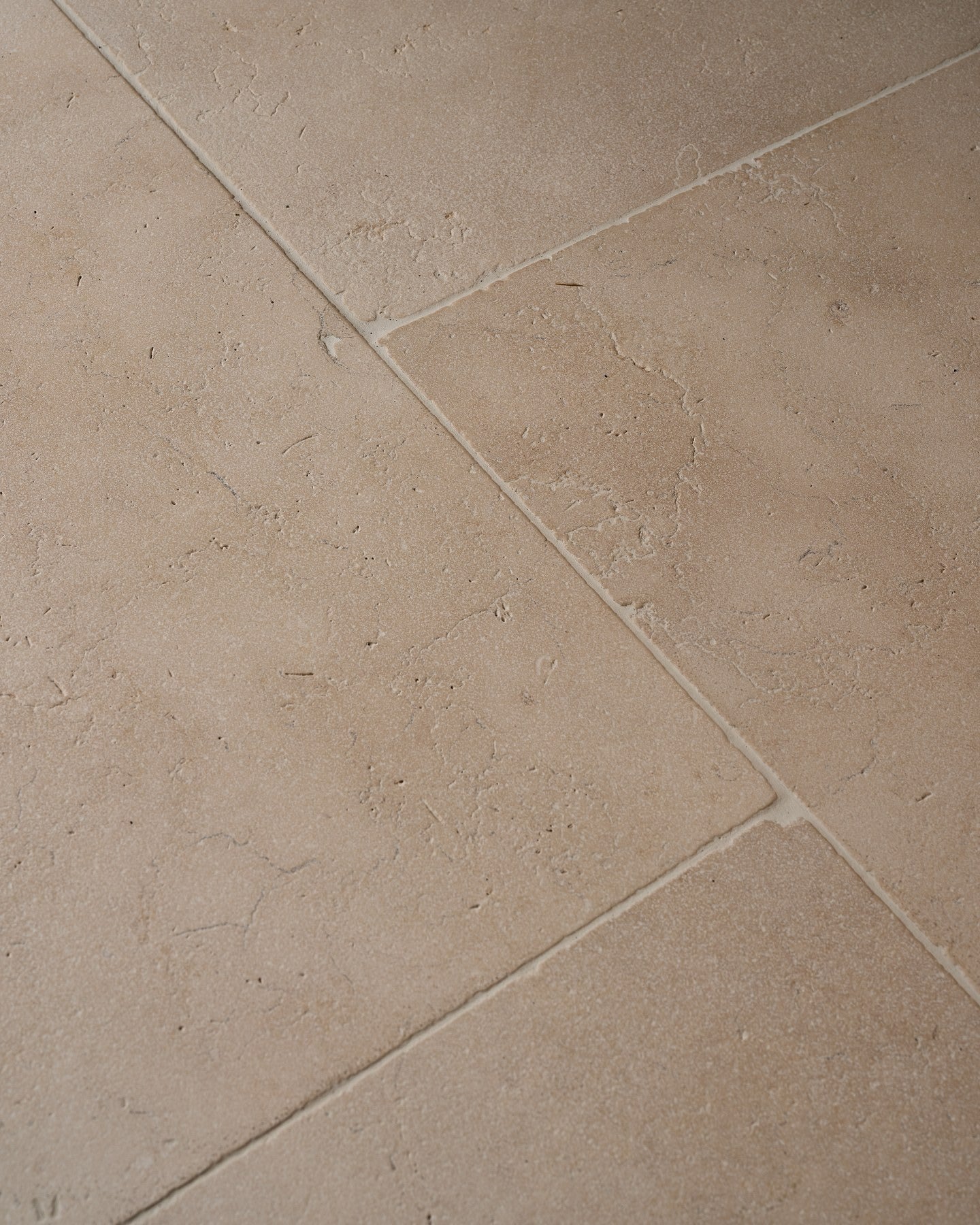 Bergamo Limestone Lightly Seasoned Finish