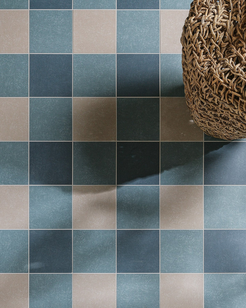 Aventuras Ecru Field Porcelain||Paired with Blue and Navy Field|aventuras-blue-field-porcelain, aventuras-navy-field-porcelain