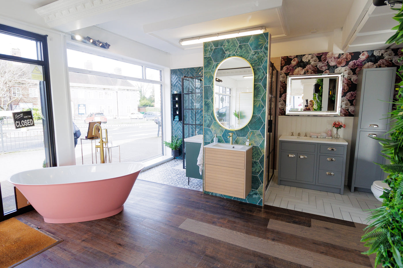 Luck and Fuller Bathroom Design Studio gallery 3