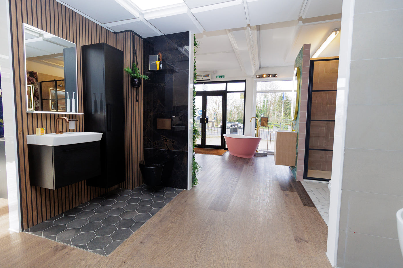 Luck and Fuller Bathroom Design Studio gallery 4