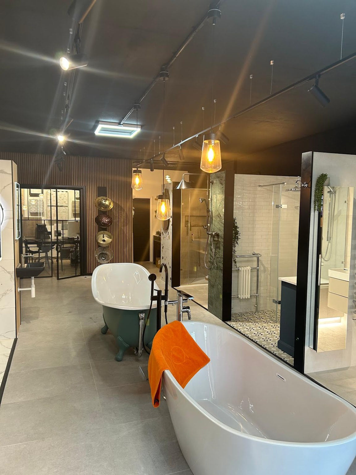 Aromabath Luxury Bathroom Showroom gallery 6