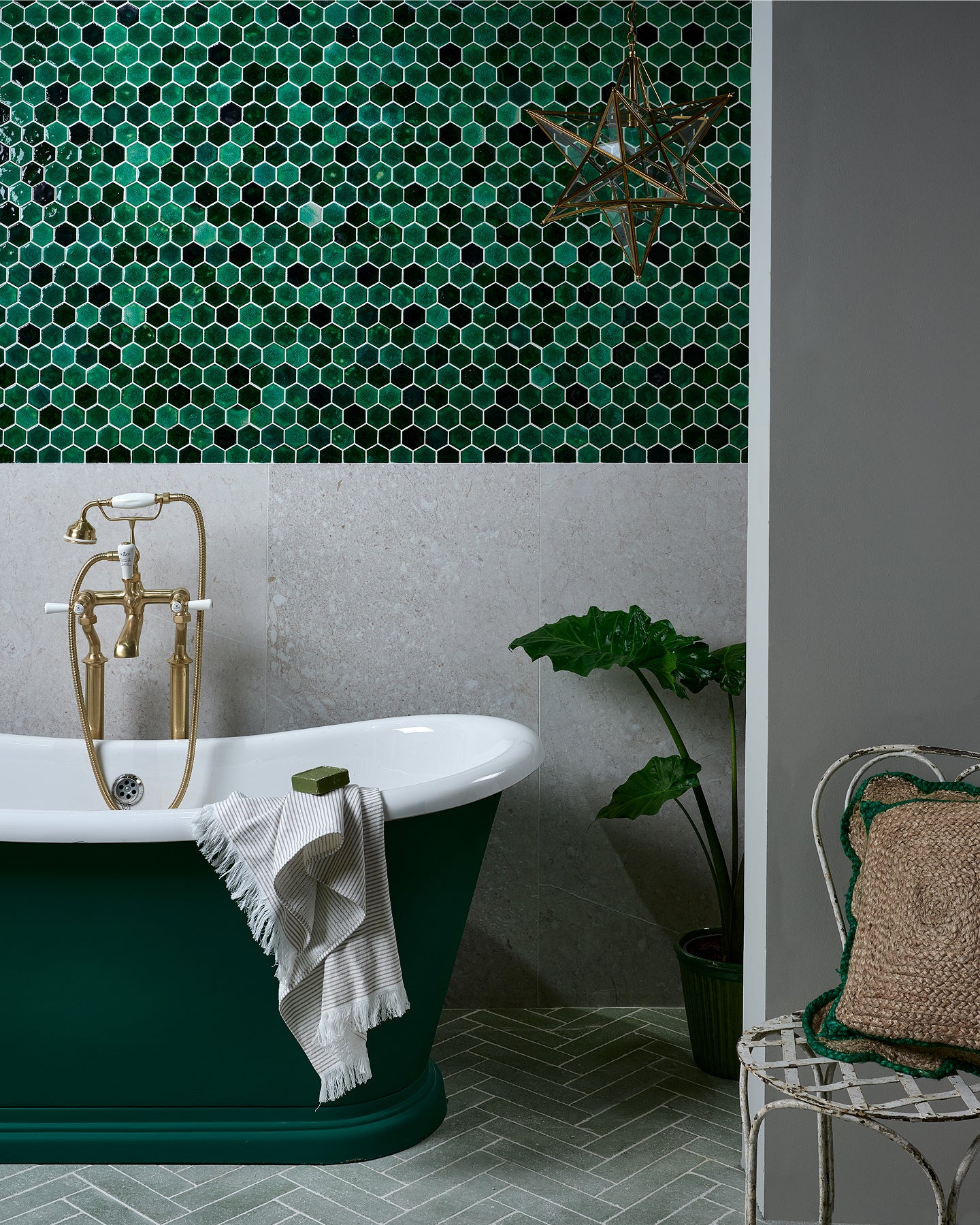 Akazu Porcelain Mosaic Emerald