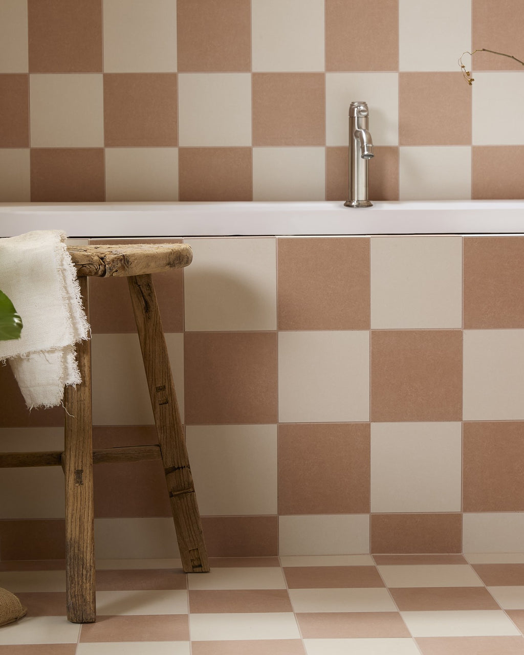 Aventuras Rose Field Porcelain