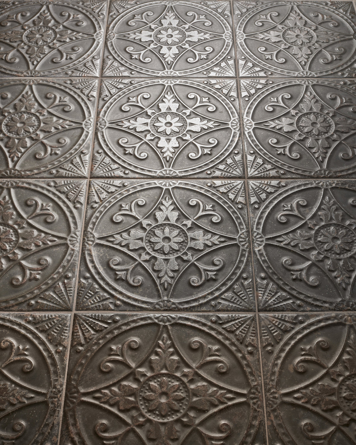 Brooklyn Embossed Ceramic
