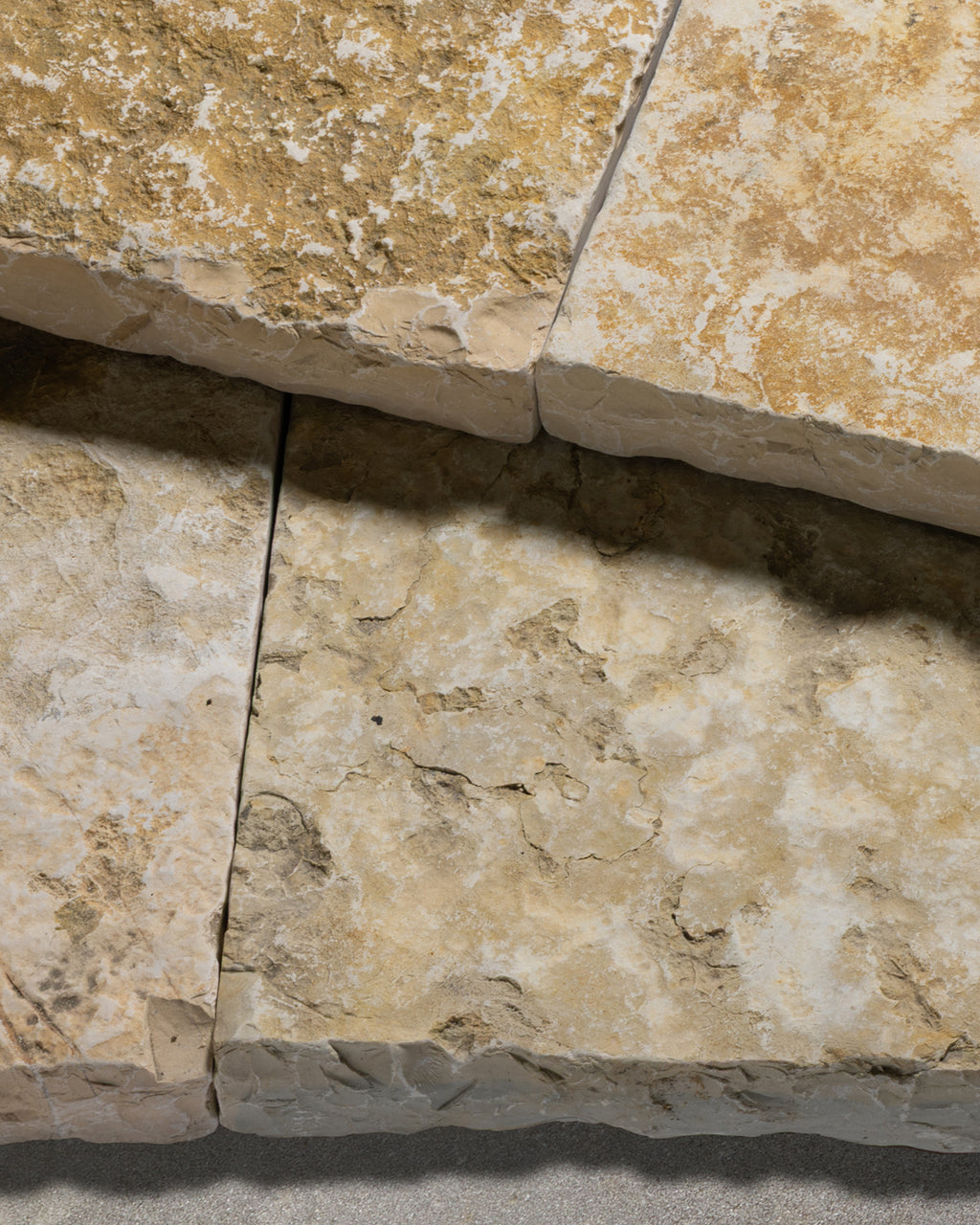 Bruton Limestone Seasoned Coping