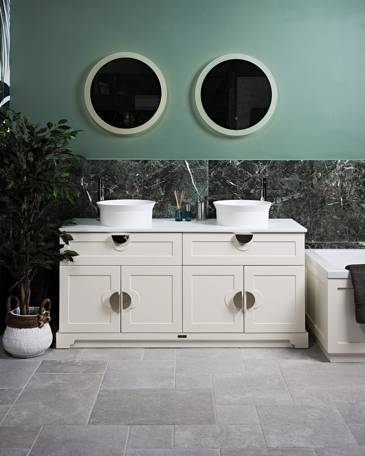 Cotehele Porcelain Grey
