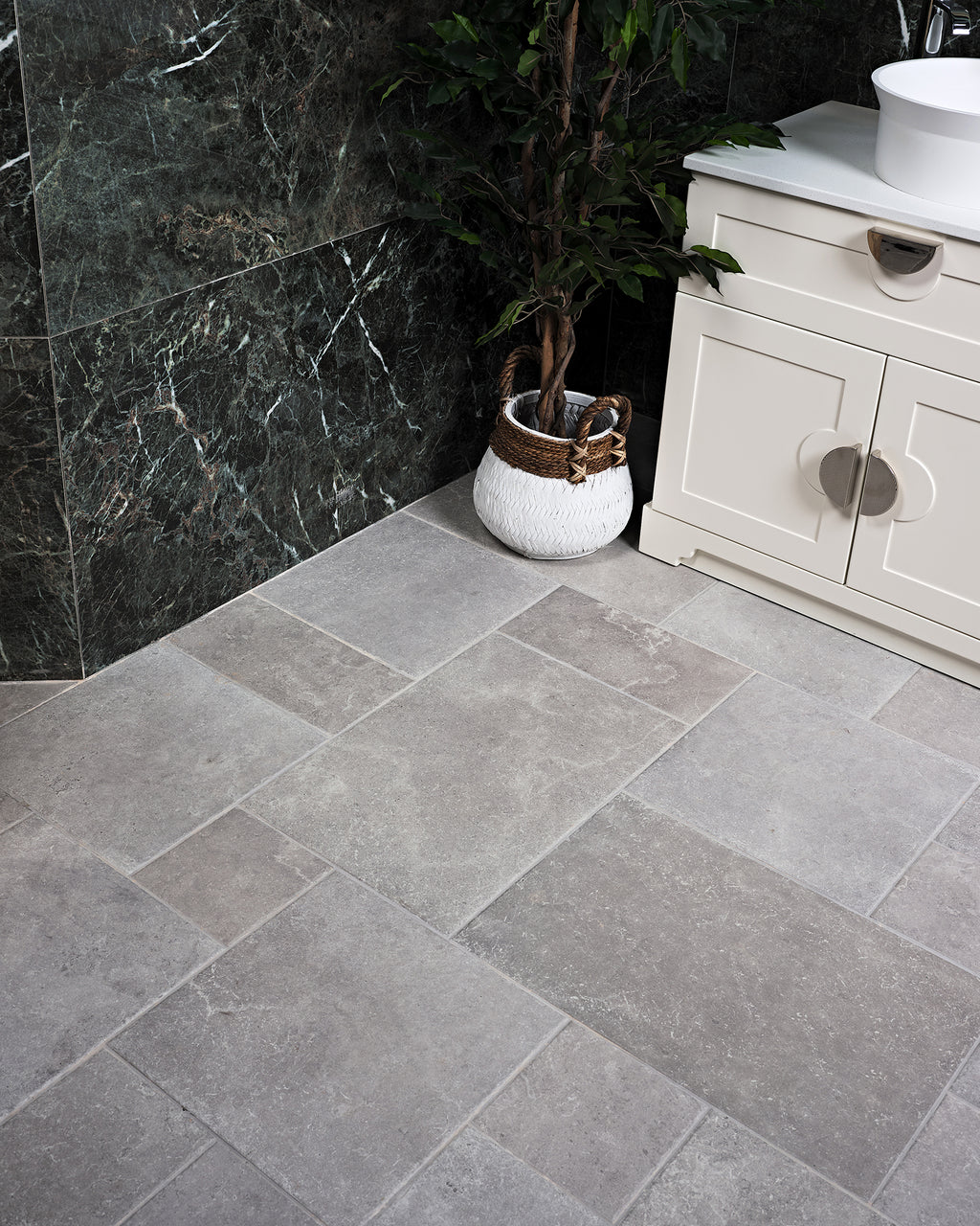 Cotehele Porcelain Grey