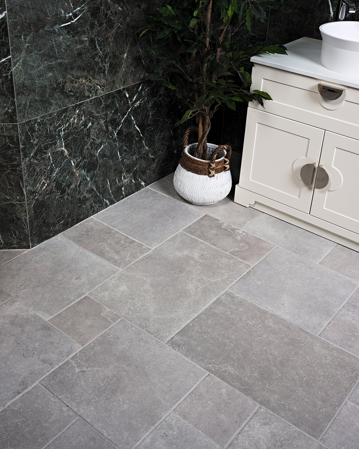 Cotehele Porcelain Grey