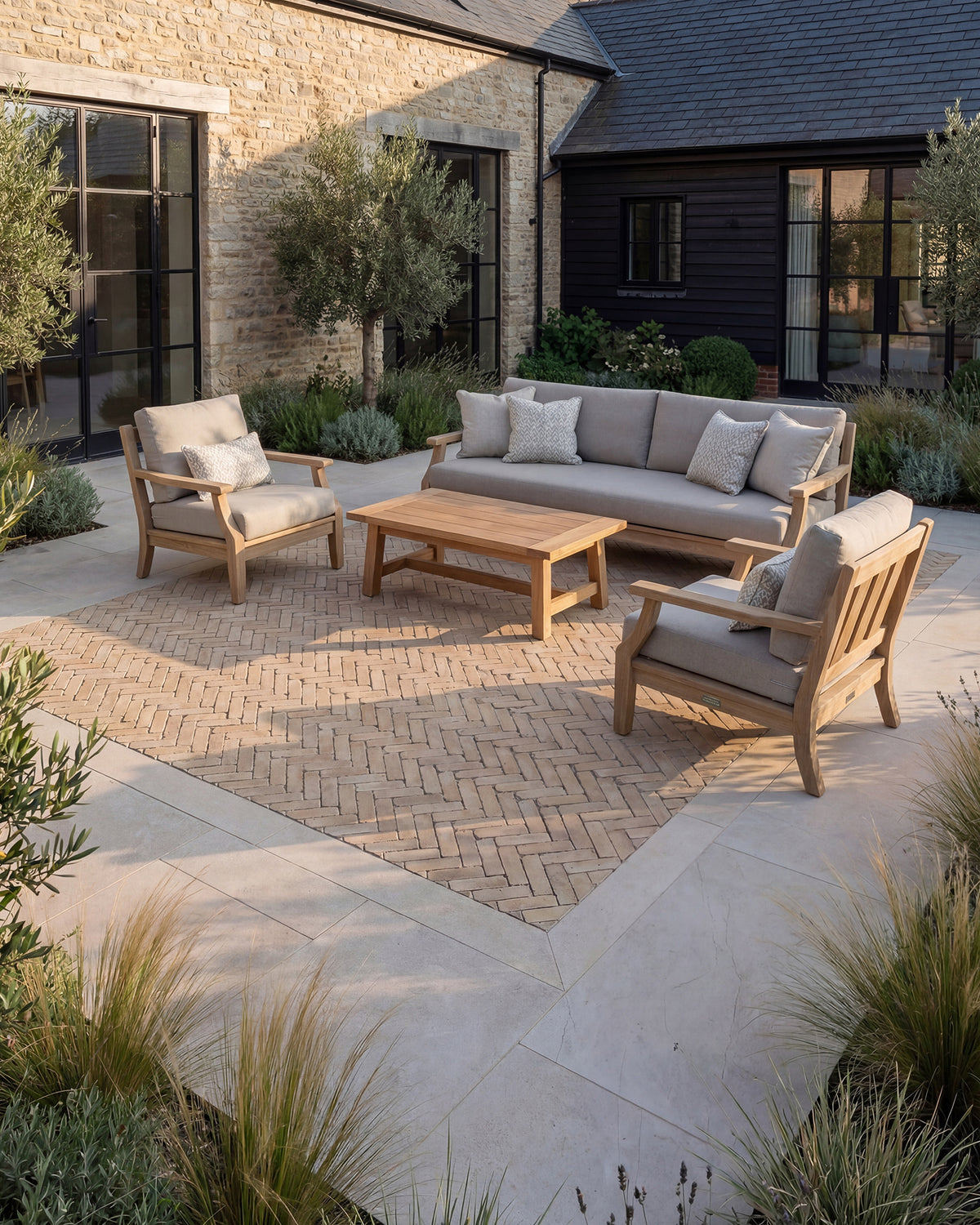 Flanders-Buff-Tumbled-Clay-Pavers